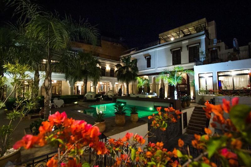 Riad Mayfez Suites & Spa ภายนอก รูปภาพ