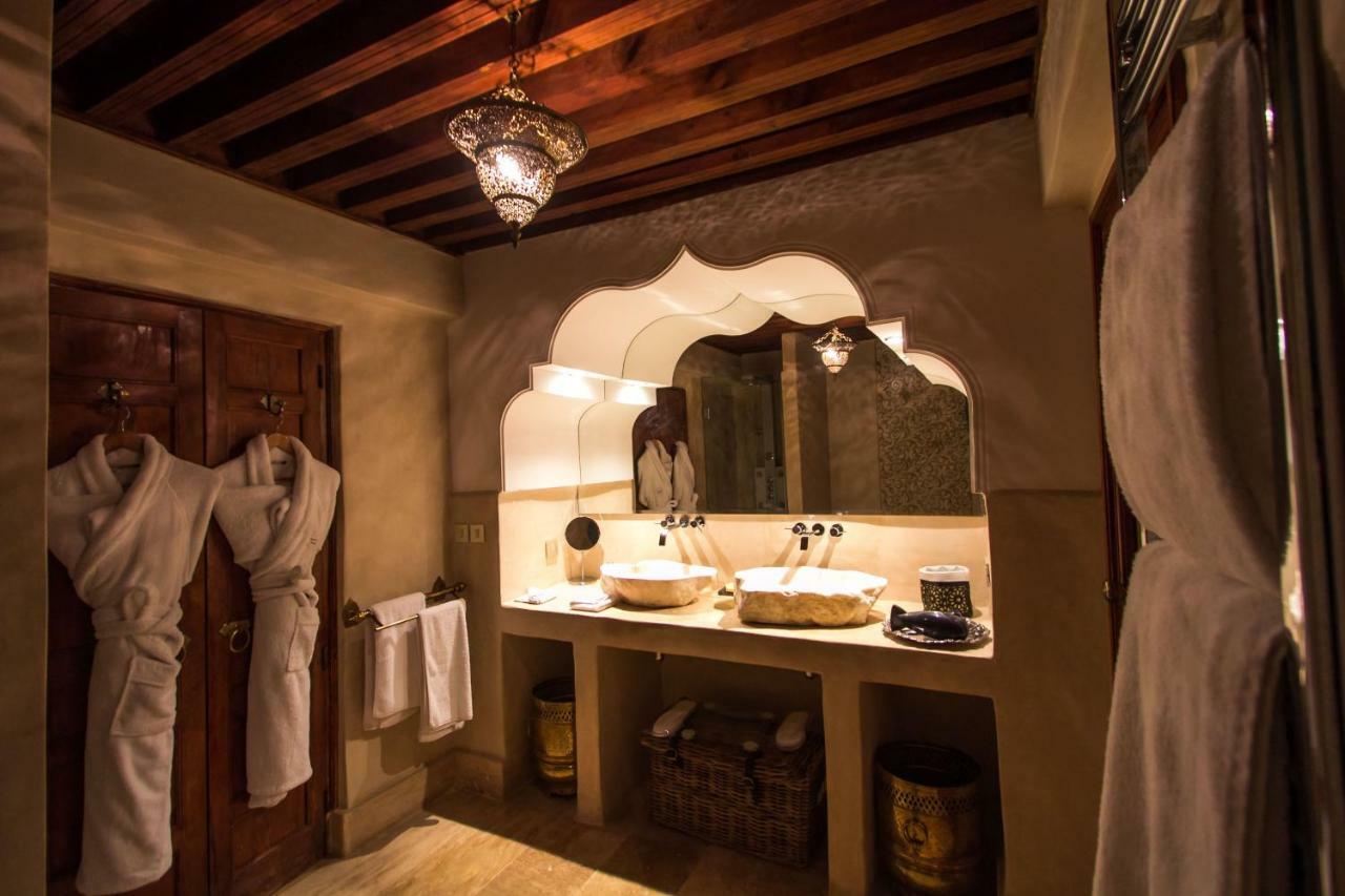 Riad Mayfez Suites & Spa ภายนอก รูปภาพ